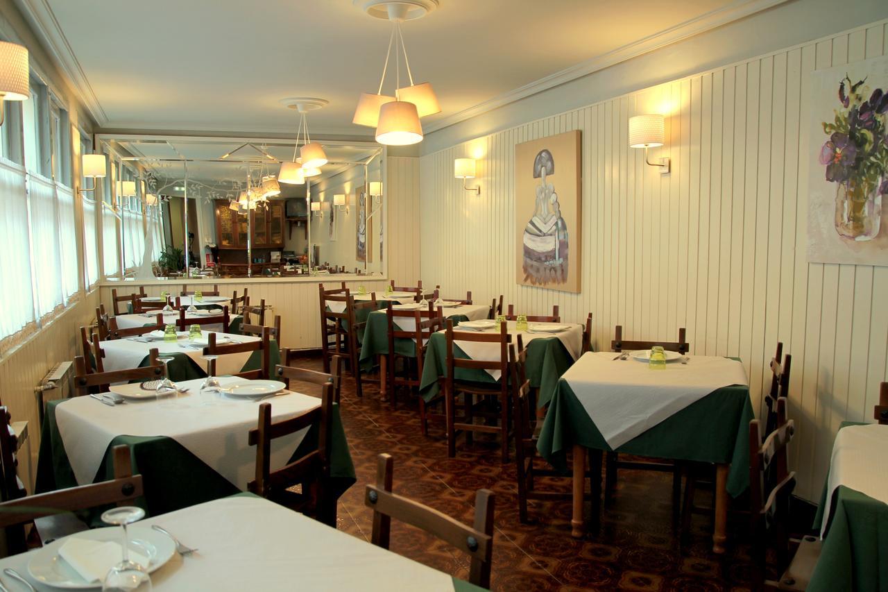 Hostal Pachin Mieres  Esterno foto